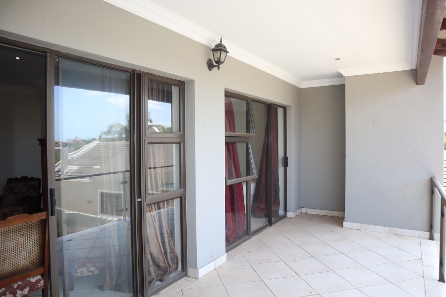 To Let 3 Bedroom Property for Rent in Wavecrest Eastern Cape